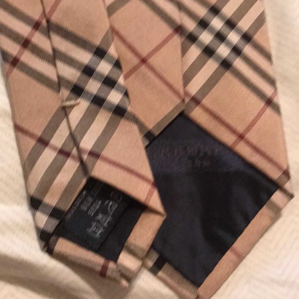 Burberry tie - Picture 4 of 5